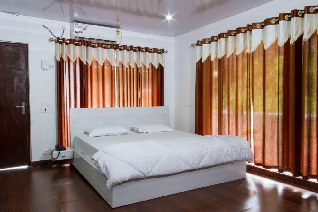 Riverside Resort Lansdowne Buitenkant foto